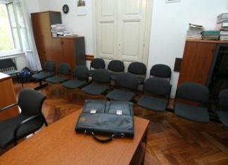 Zabrana angažiranja PR agencija nakon pet godina i dalje je na snazi! Što o toj skandaloznoj odluci kažu akademski stručnjaci?